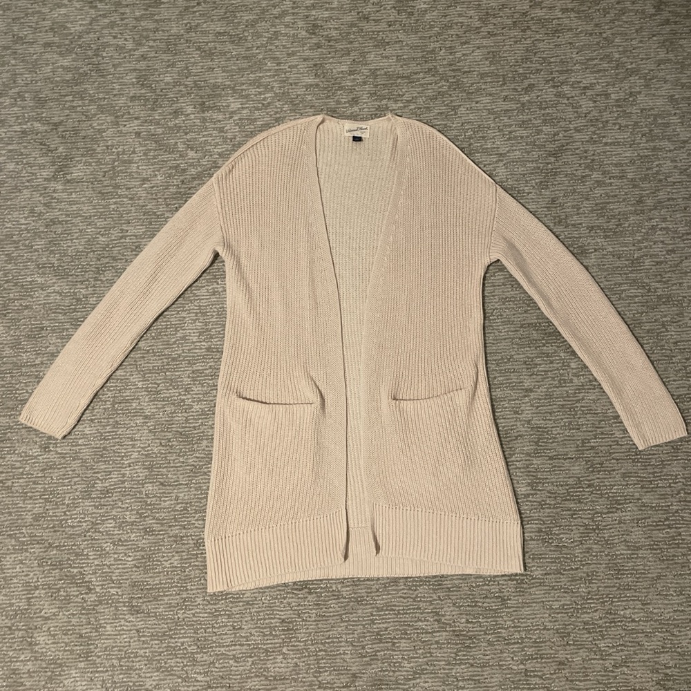 Universal Thread Beige Cardigan Sweater
